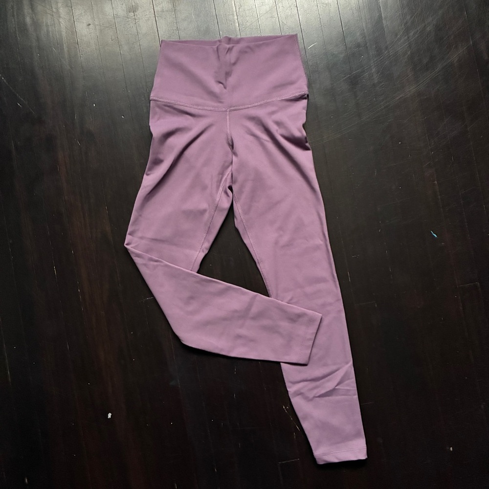 Nike women’s dri-fit purple lavender leggings, size small, 7/8 length